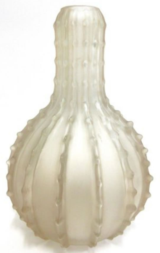 Rene Lalique Vase Dentele