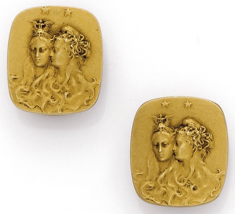 Rene Lalique Deux Femmes Alliees Button