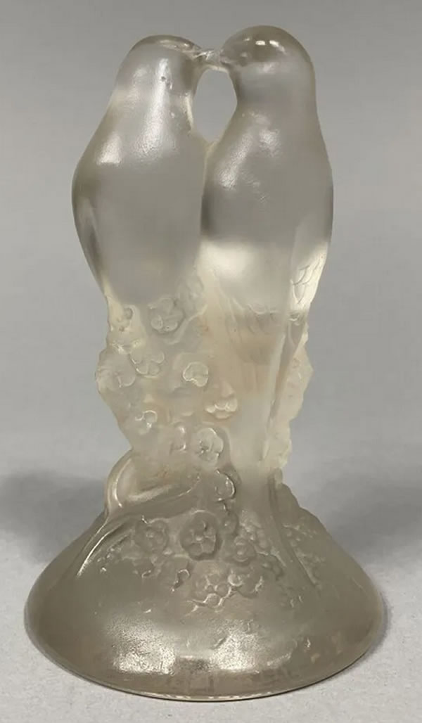 R. Lalique Deux Tourterelles Paperweight 2 of 2