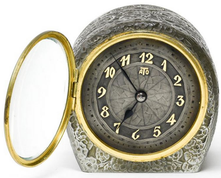 R. Lalique Eglantine Clock 2 of 2