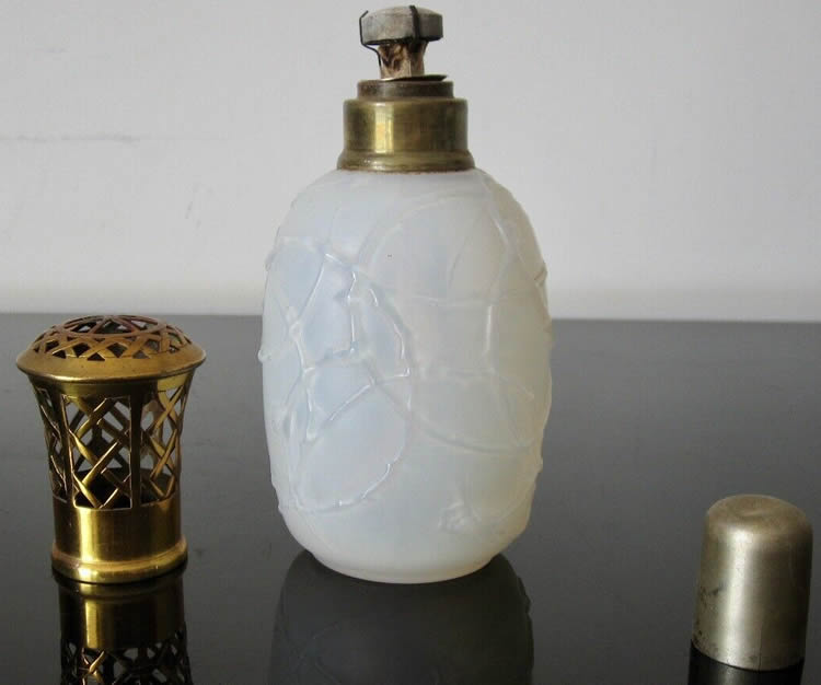 R. Lalique Eglantines Perfume Burner 3 of 3