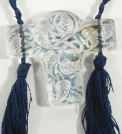 R. Lalique Feuilles de Lilas Pendant