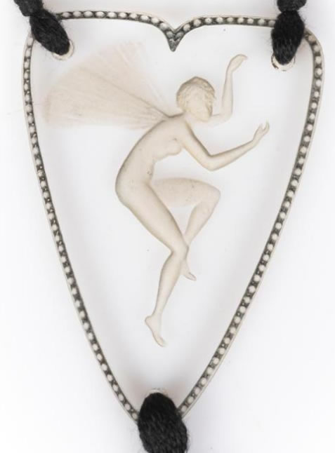R. Lalique Figurine Ailee-3 Pendant