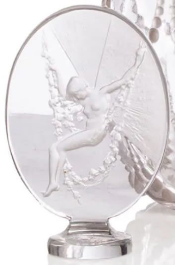 R. Lalique Figurine Se Balancant Cachet