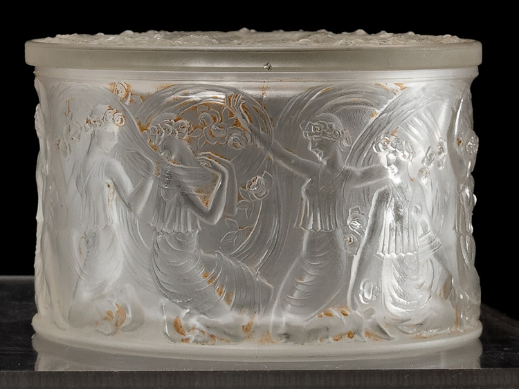R. Lalique Figurines Et Voiles Box