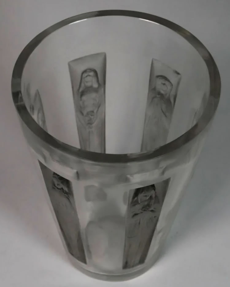 R. Lalique Gobelet Six Figurines Vase 2 of 2