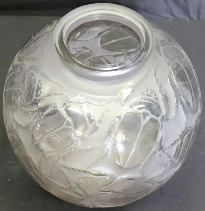 R. Lalique Gros Scarabees Vase 2 of 2