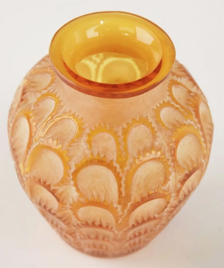R. Lalique Laiterons Vase 2 of 2
