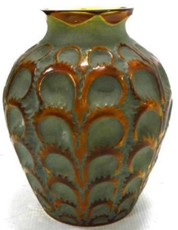 R. Lalique Laiterons Vase