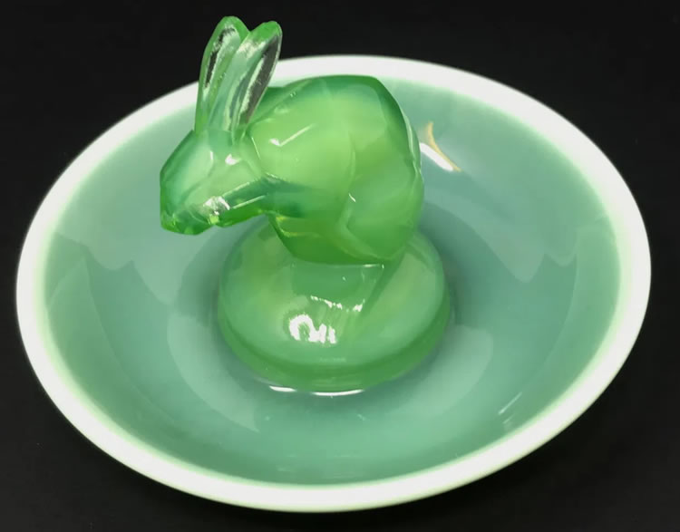 R. Lalique Lapin Cendrier 2 of 2