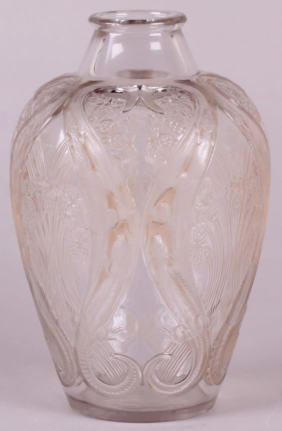 R. Lalique Lezards Et Bluets Vase