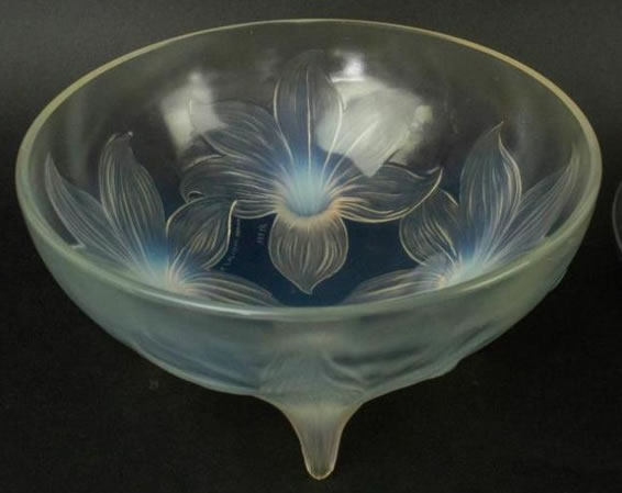 R. Lalique Lys Bowl