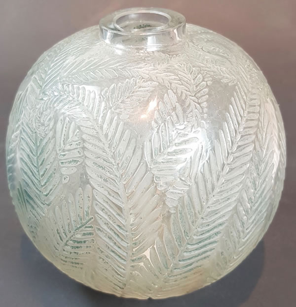 R. Lalique Palmes Vase