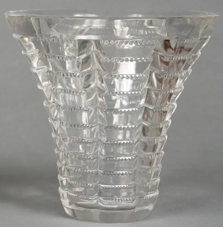 R. Lalique Megeve Vase