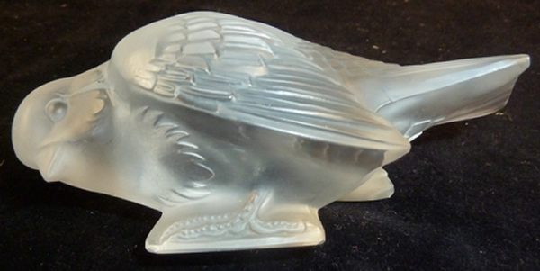 Rene Lalique Paperweight Moineau  Timide