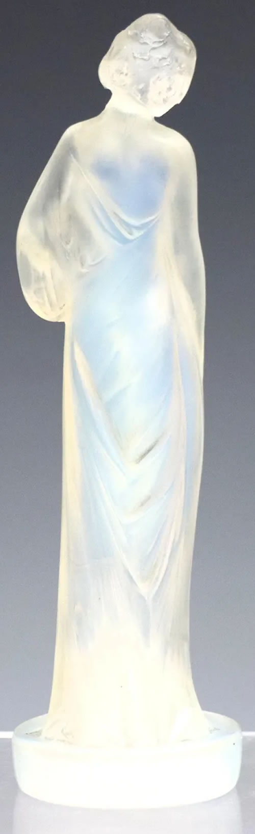R. Lalique Moyenne Nue Statue 2 of 2