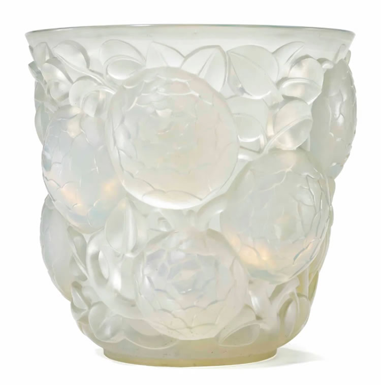 R. Lalique Oran Vase