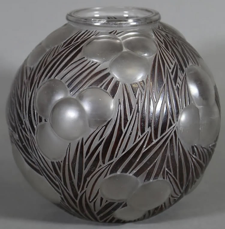 R. Lalique Oranges Vase