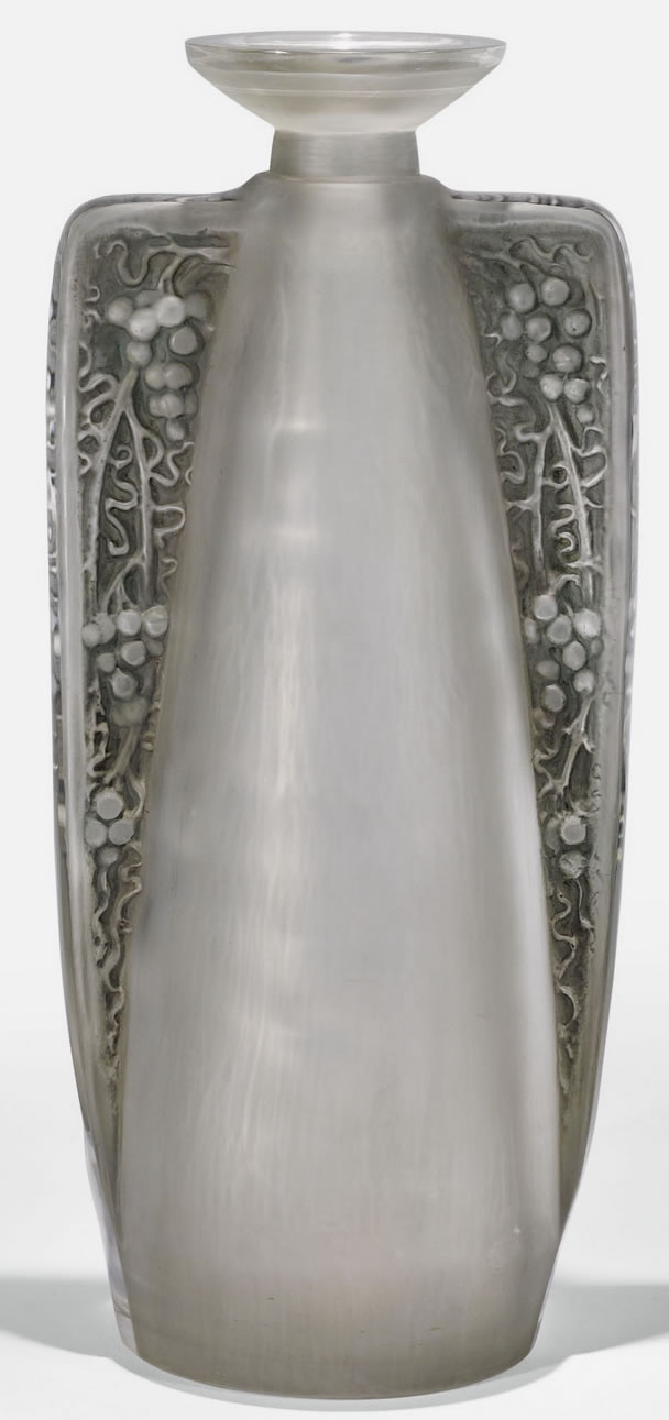 Rene Lalique Decanter Oreilles Gravees