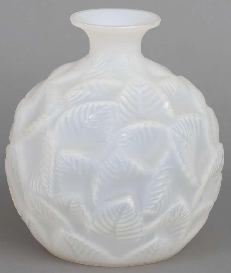 R. Lalique Ormeaux Vase