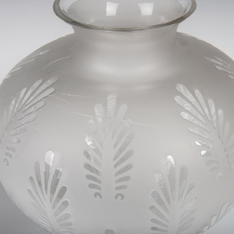 R. Lalique Palmettes Vase 3 of 3