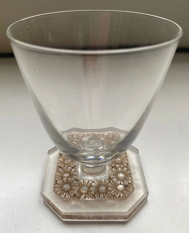 R. Lalique Paquerettes Glass