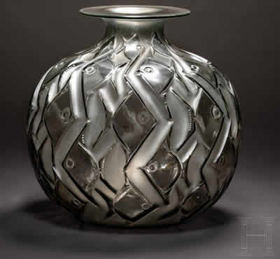 R. Lalique Penthievre Vase