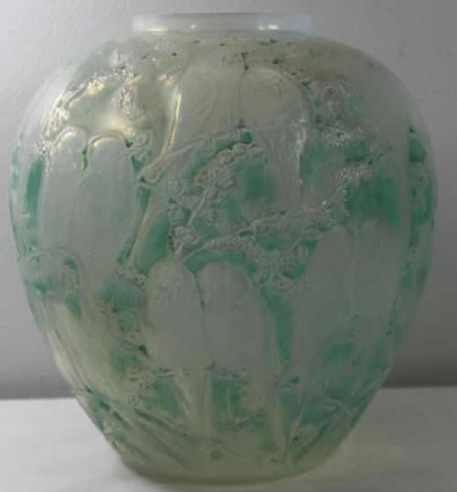 R. Lalique Perruches Vase