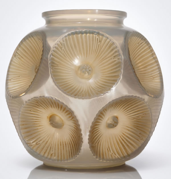 R. Lalique Picardie Vase