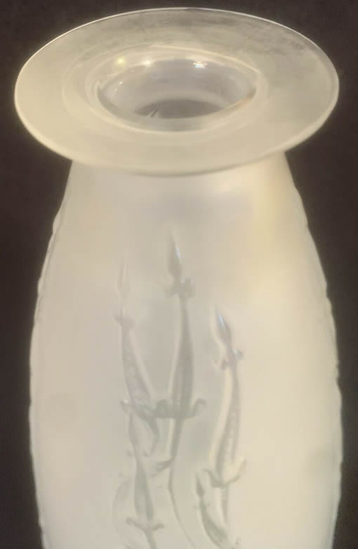 R. Lalique Quatre Groupes De Lezards Vase 2 of 2