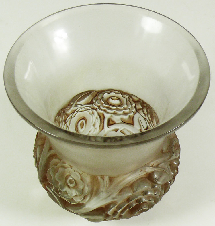R. Lalique Renoncules Vase 2 of 2