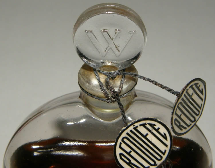 R. Lalique Requete Perfume Bottle 3 of 3