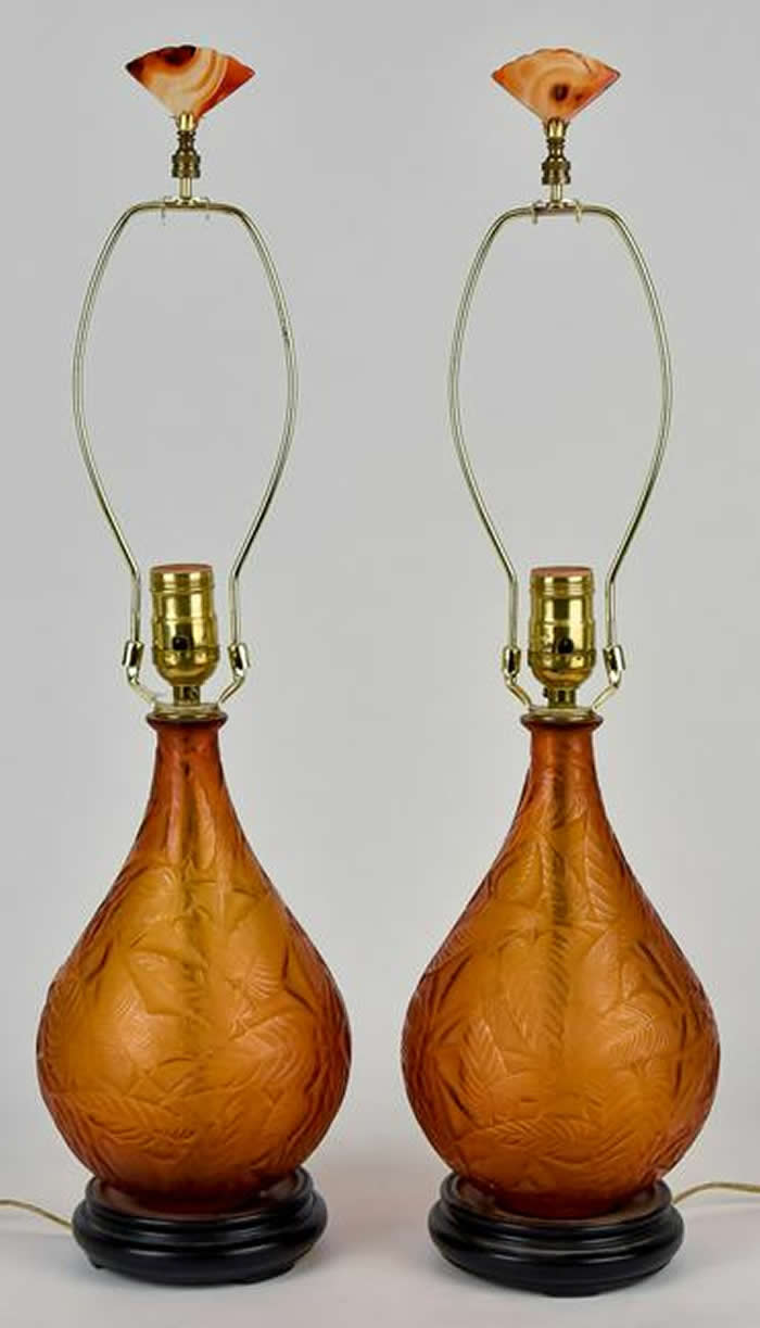 R. Lalique Sauge Vase Lamp 2 of 2