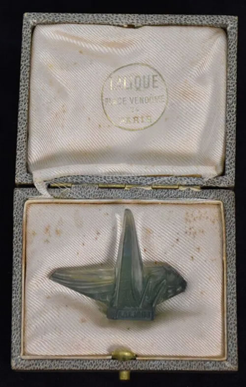 R. Lalique Sauterelle Cachet