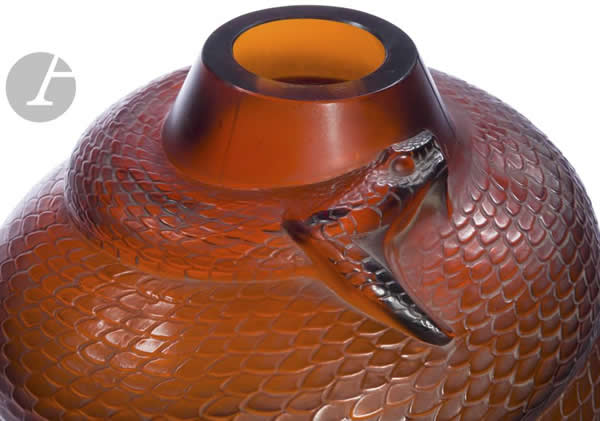 R. Lalique Serpent Vase Lamp 2 of 2
