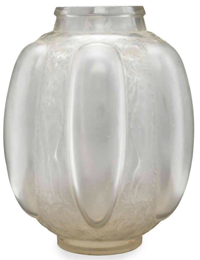 R. Lalique Six Figurines et Masques Vase