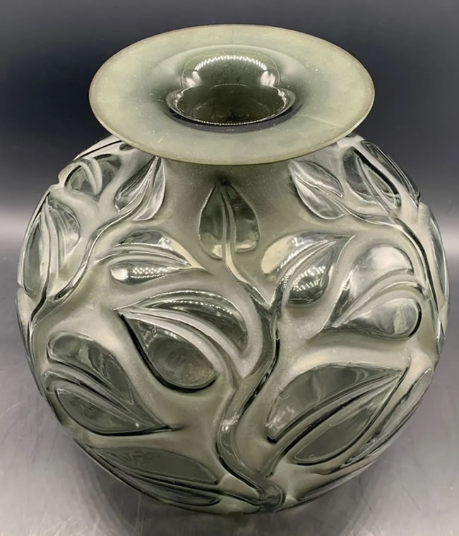 R. Lalique Sophora Vase 2 of 2