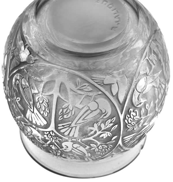 R. Lalique Teheran Vase 2 of 2