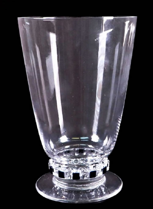 R. Lalique Unawihr-2 Glass