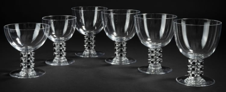 R. Lalique Unawihr Champagne Glass 2 of 2