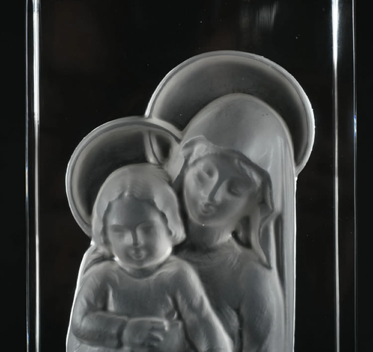 R. Lalique Vierge a l'Enfant Statue 2 of 2