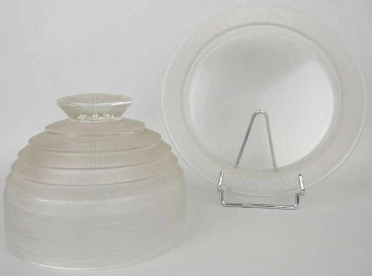 R. Lalique Wingen Cloche a Fromage 3 of 3
