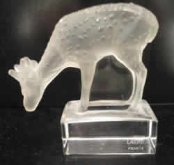 Daim Lalique France Crystal Deer Paperweight