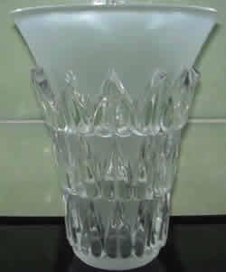 Feuilles Lalique France Crystal Vase