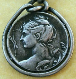 Louis Armand Rault .800 Silver Medallion Of Female In Profile On Bracelet Chain With Inscription On Reverse 25 AOUT 1917 And Large Script Initials LC