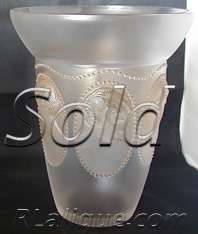 R Lalique Vase Medaillons