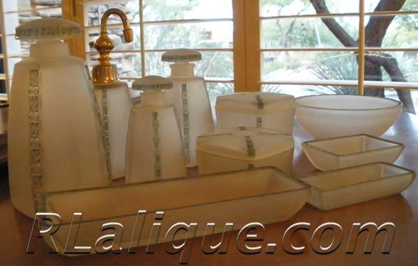 Fleurettes Rene Lalique Garniture De Toilette Set