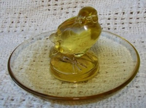 Lalique Ashtray Moineau in Yellow Glass