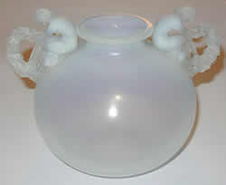 Lalique Vase Bouchardon