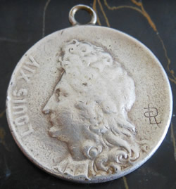 RL-LR Signature On Pendant With Louis XIV